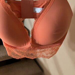 “Sofia Vergara” Lace Trim Bra